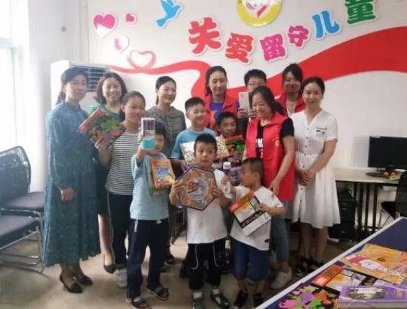 假期孩子为什么会沉迷网络？聪明家长都是怎么做的呢？游戏画面
